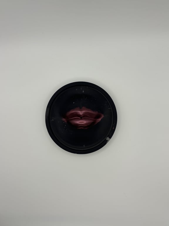 Eco resin lips incense stick holder