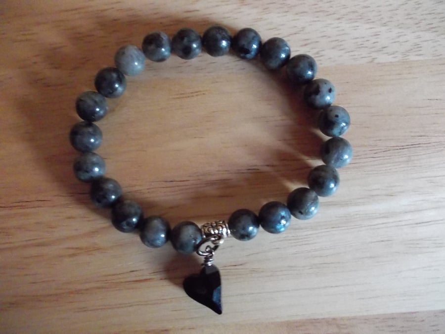 Larvikite elasticated bracelet with heart charm