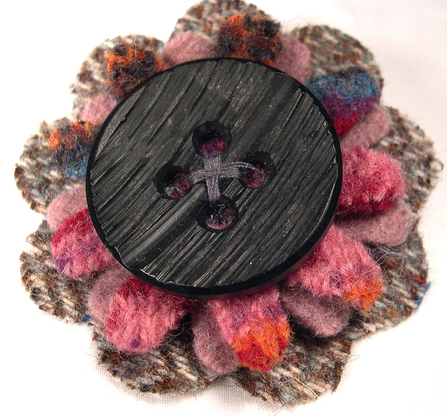 Knitted Felted Upcycled Flower Patterned Woollen wool Corsage Brooch Pin Badge