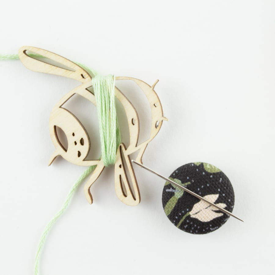 Wooden Thread Holder Bee