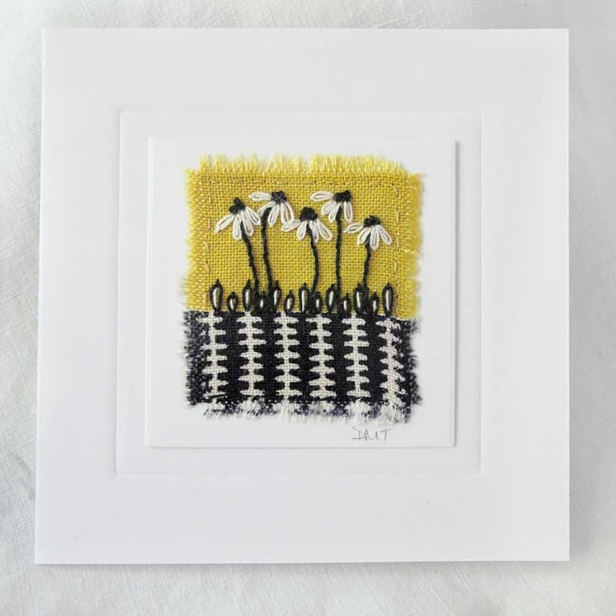 HAND EMBROIDERED GREETINGS CARD DAISIES