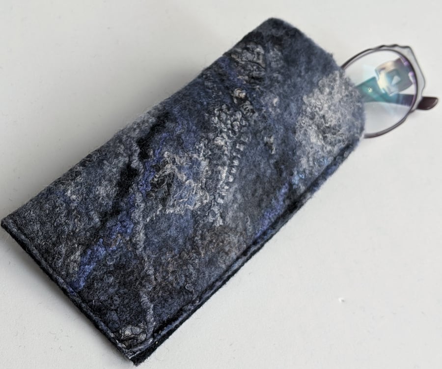 Glasses case: felted wool - blue grey