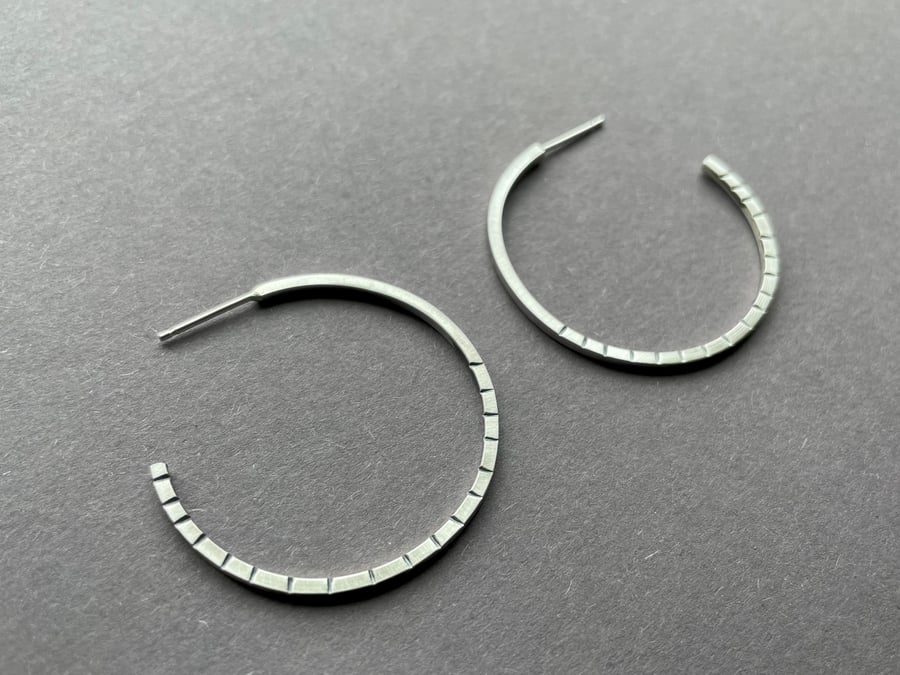 Everyday hoops - medium