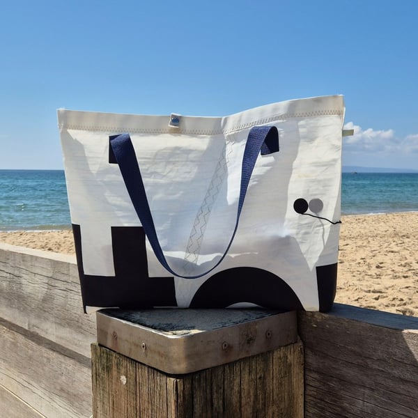 Large White Tote Bag made of upcycled Sailcloth - Beach Bag - Sail Bag