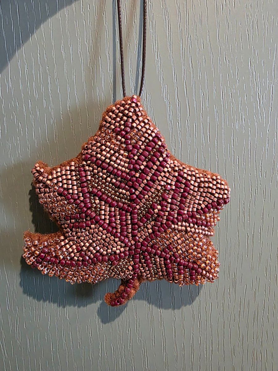Autumn leaf embroidery decoration 