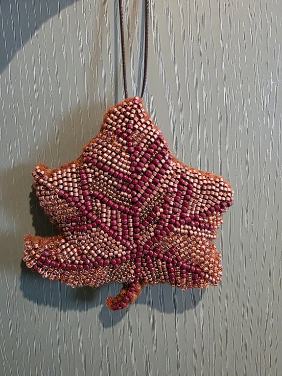 Autumn leaf embroidery decoration 