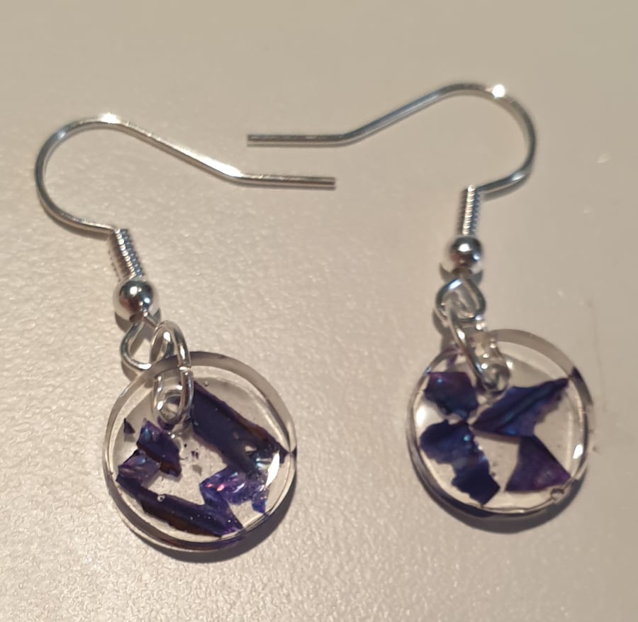 Round blue mother of pearl resin earrings