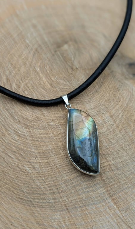 The 'Sunset Stone' Labradorite Necklace