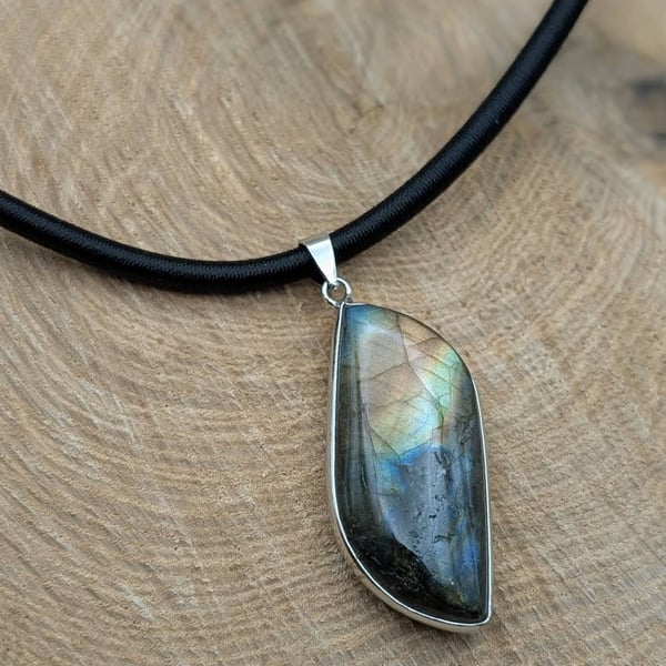The 'Sunset Stone' Labradorite Necklace