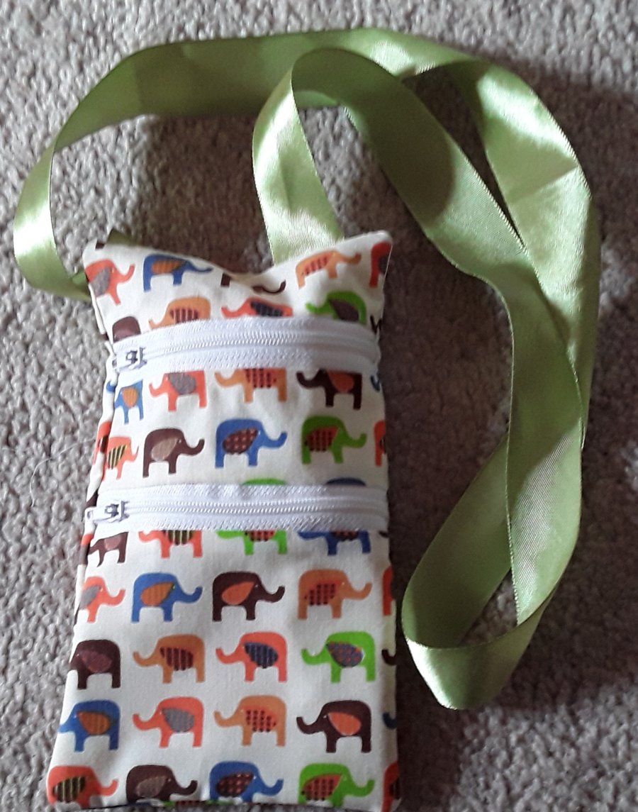 Round the neck, Elephant money bag