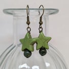 Green howlite star and round agate earrings with antique gold ear wires 