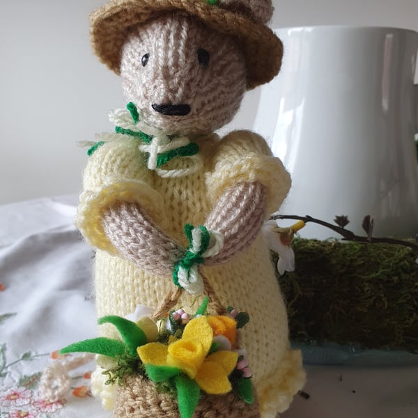 Hand Knitted Mouse Daphne