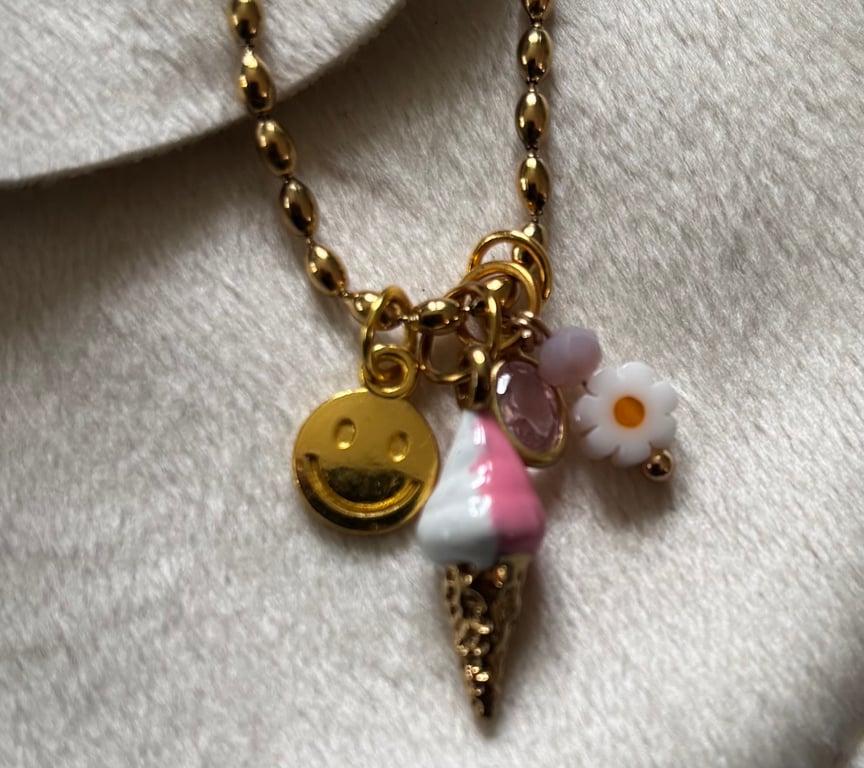Ice cream necklace