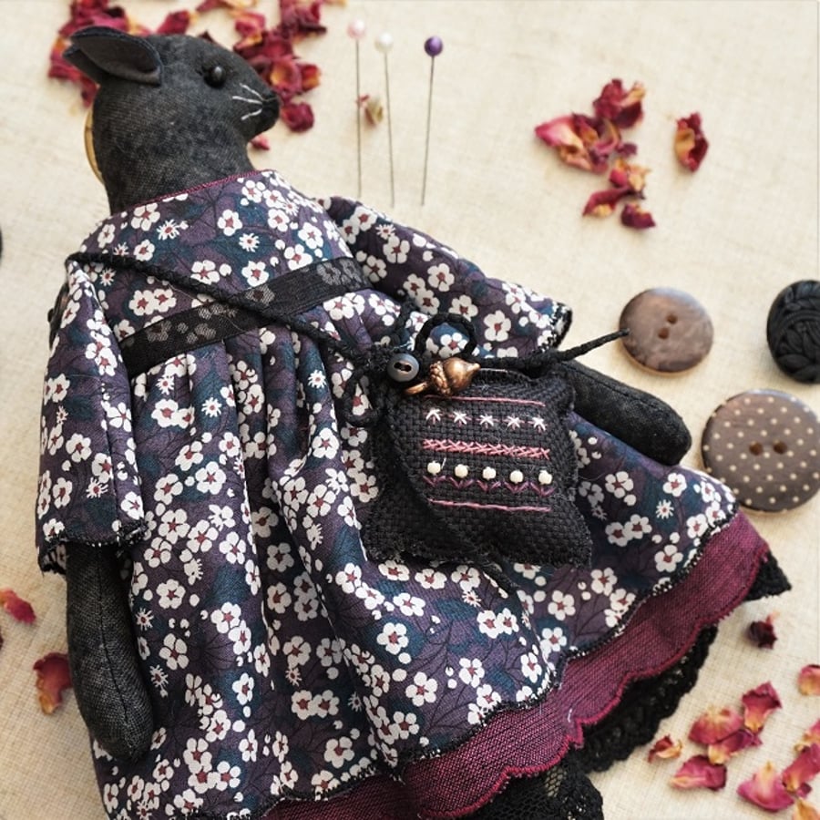 Blackcurrent, A Midnight Mouse