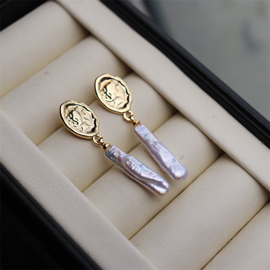 baroque light purple pearl earring classic and fashionable style