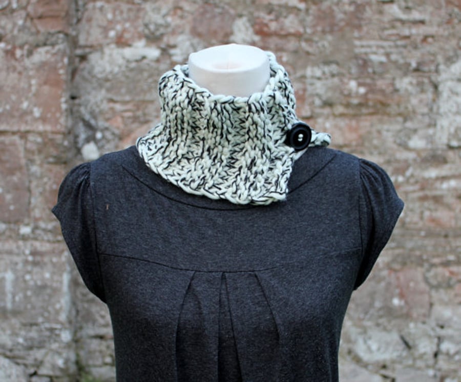 Collar black and cream knitted chunky, knitwear, gift for her
