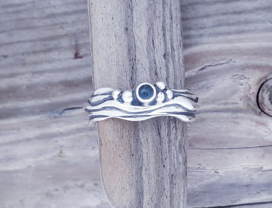 Tiny Wave with Blue Topaz size N