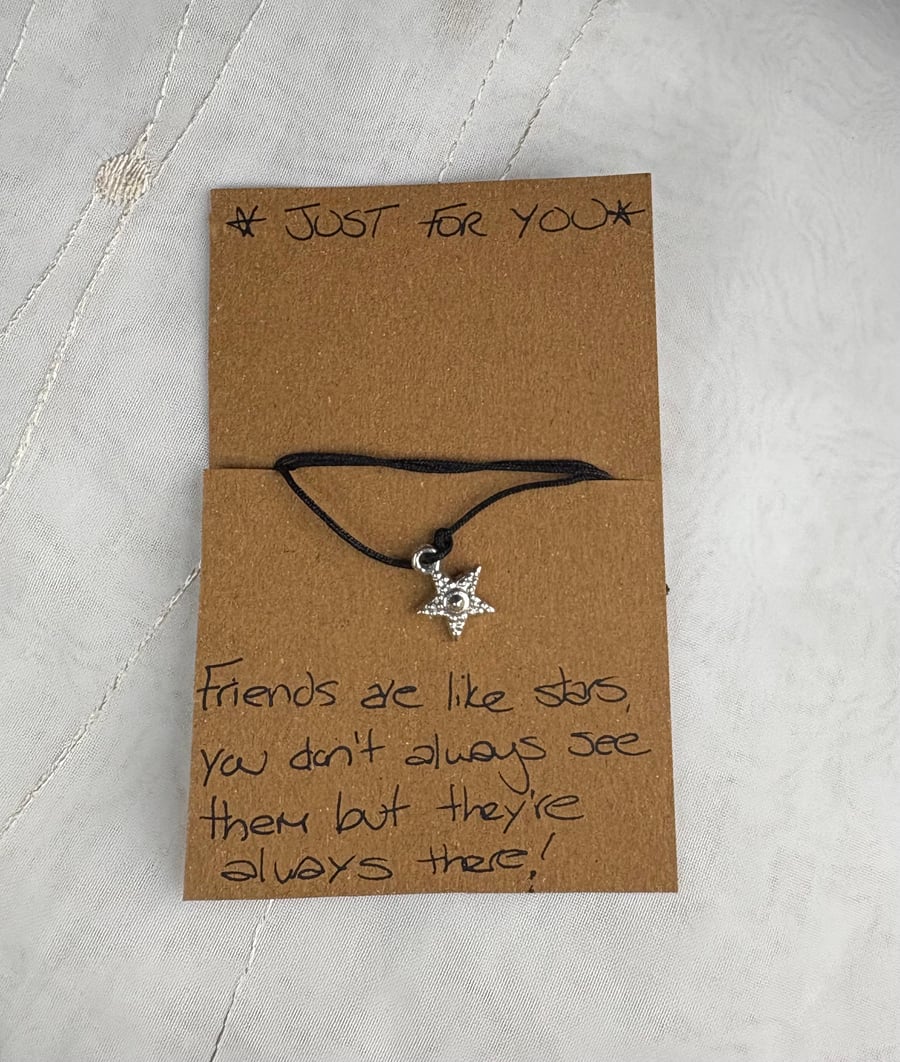 Star-shaped friendship bracelet