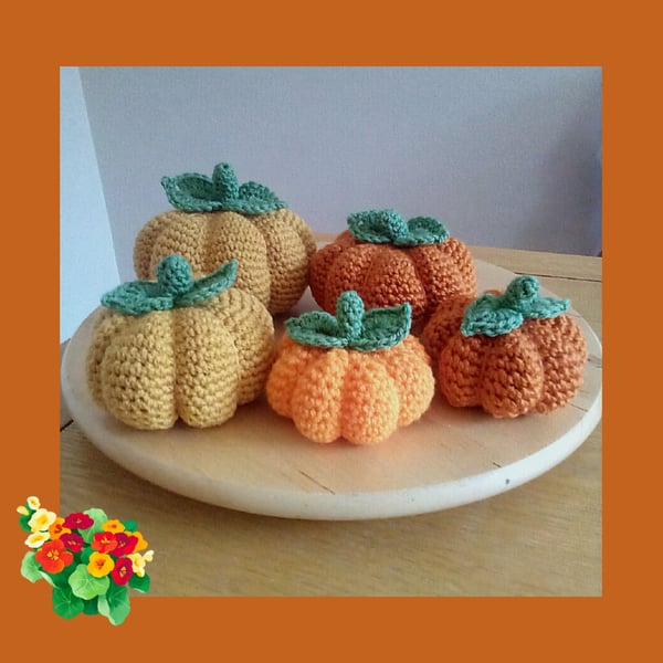 Crocheted pumpkins in 3 sizes and 3 colours - 3 prices