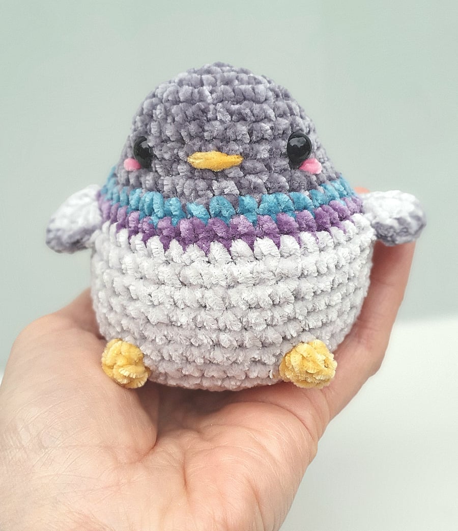 Handmade pigeon plushie crochet toy 