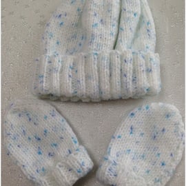 Baby Hat and Mittens 0 - 3 months - NOW 10% REDUCTION