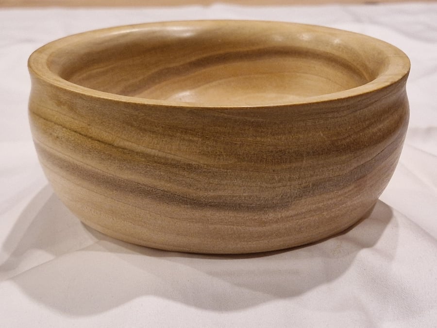 Rustic style tulipwood bowl