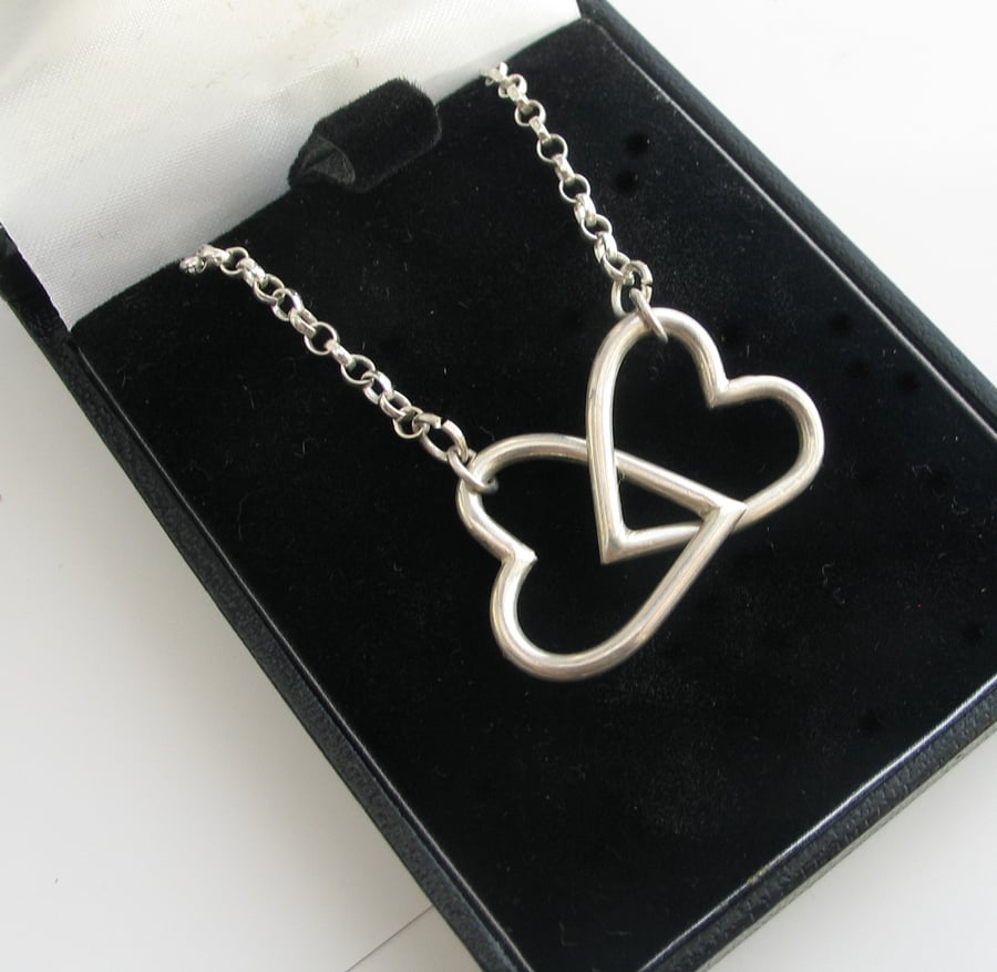  Hearts  Necklace Silver
