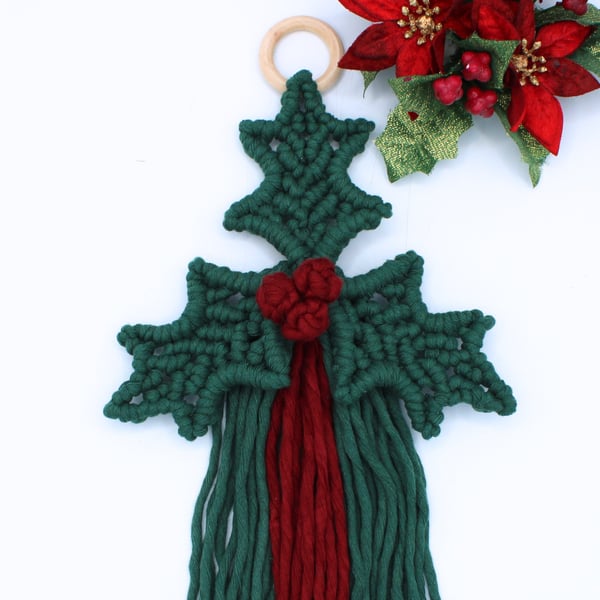 Macrame Holly wall Hanging, Christmas wall hanging,