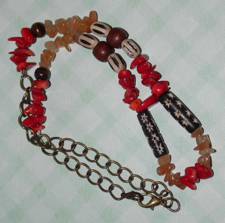 Coral and wood necklace