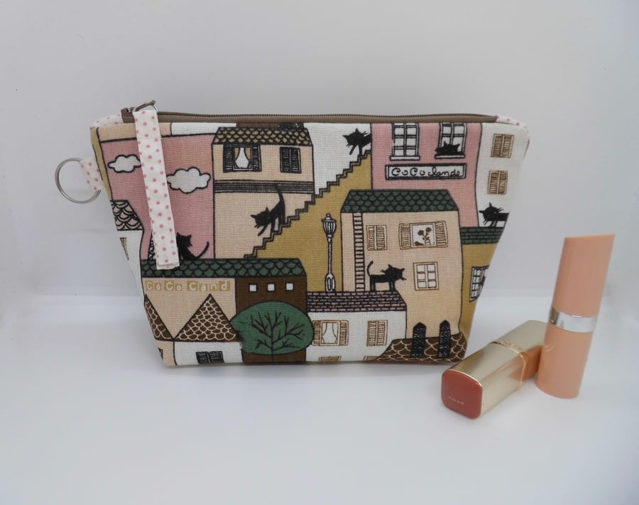 SOLD Black cat on the roof print fabric make up bag 