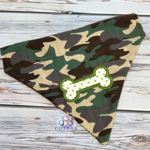 Dog Bandana with an appliqué bone 