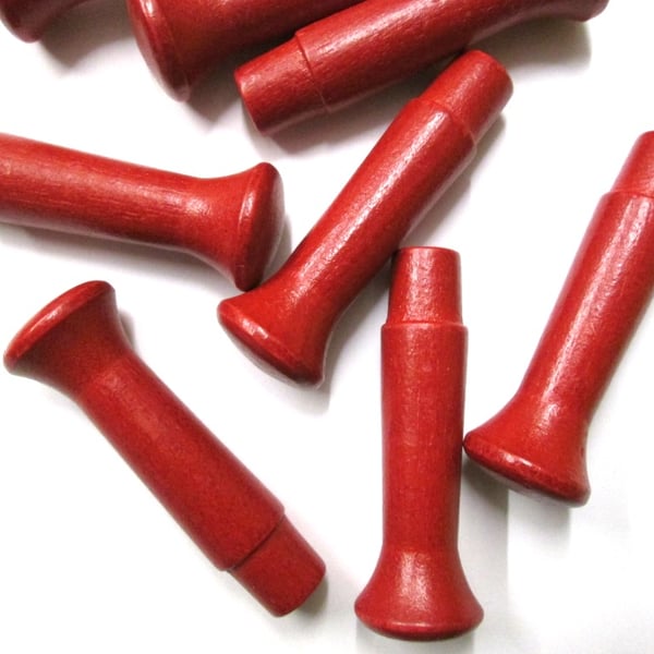 5 x RED PAINTED  6.2cm Shaker pegs
