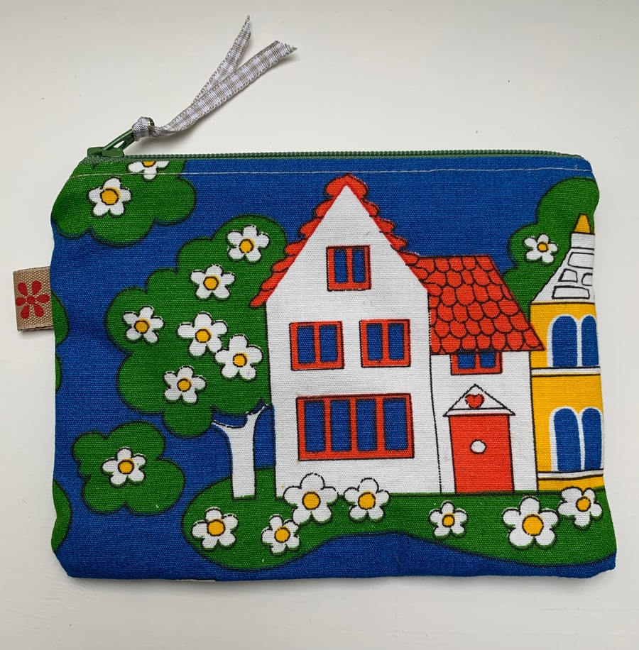 Vintage Daisy Walk coin purse