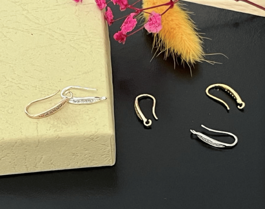(EK111)  10 pcs, Gold Plated Earrings Hoop Findings 
