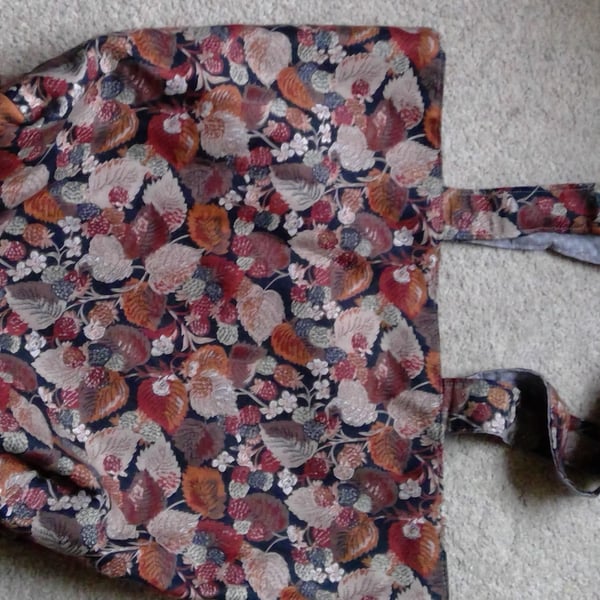 Reservable autumnal tote bag