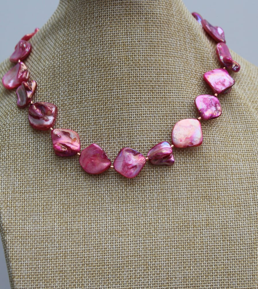 Mother of Pearl shell pink 16" necklace