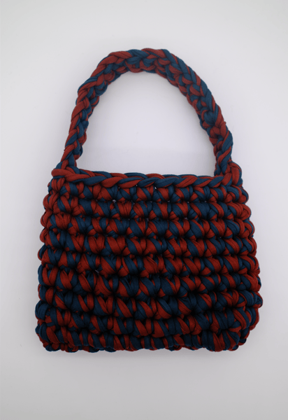 Crocheted shoulder bag 