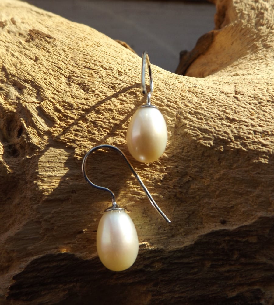 White freshwater cultured pearl sterling silver earrings