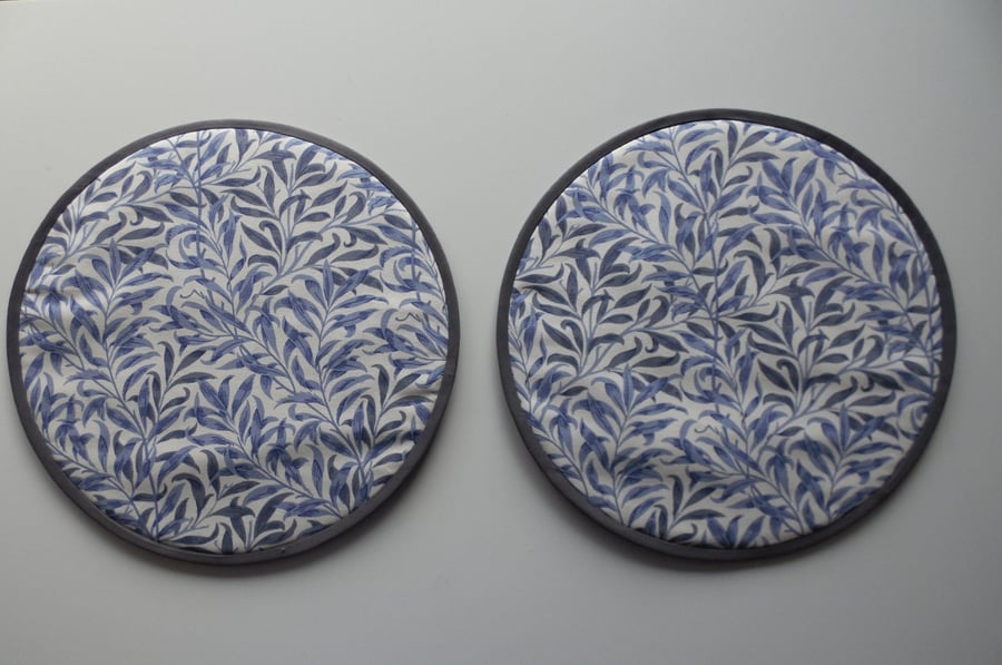 Magnetic Option. Pair of Aga lid covers, mats. William Morris Willowbough Minor 