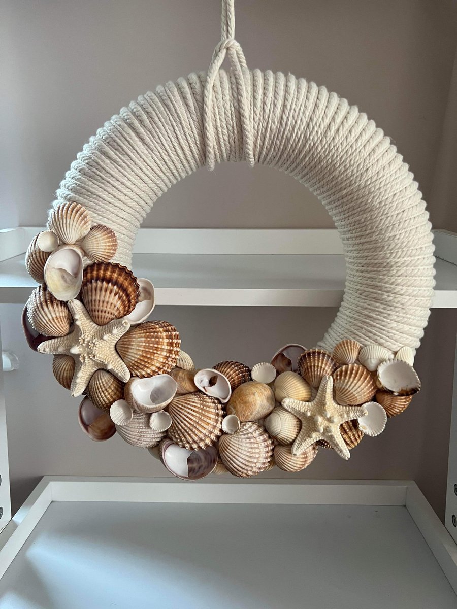 Shells and rope wreath 