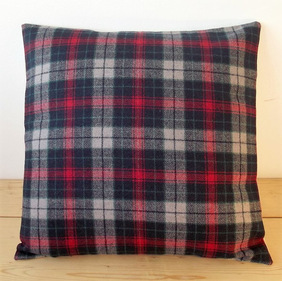 Cushion cover. Tartan plaid in red, black, beige and teal