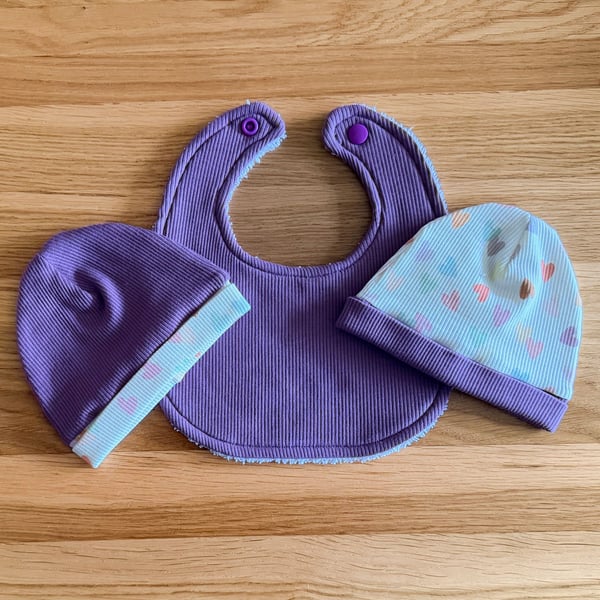 Newborn Baby Boxed Gift Set-Beanie Hats & Matching Bib-Abstract Design-BGS29