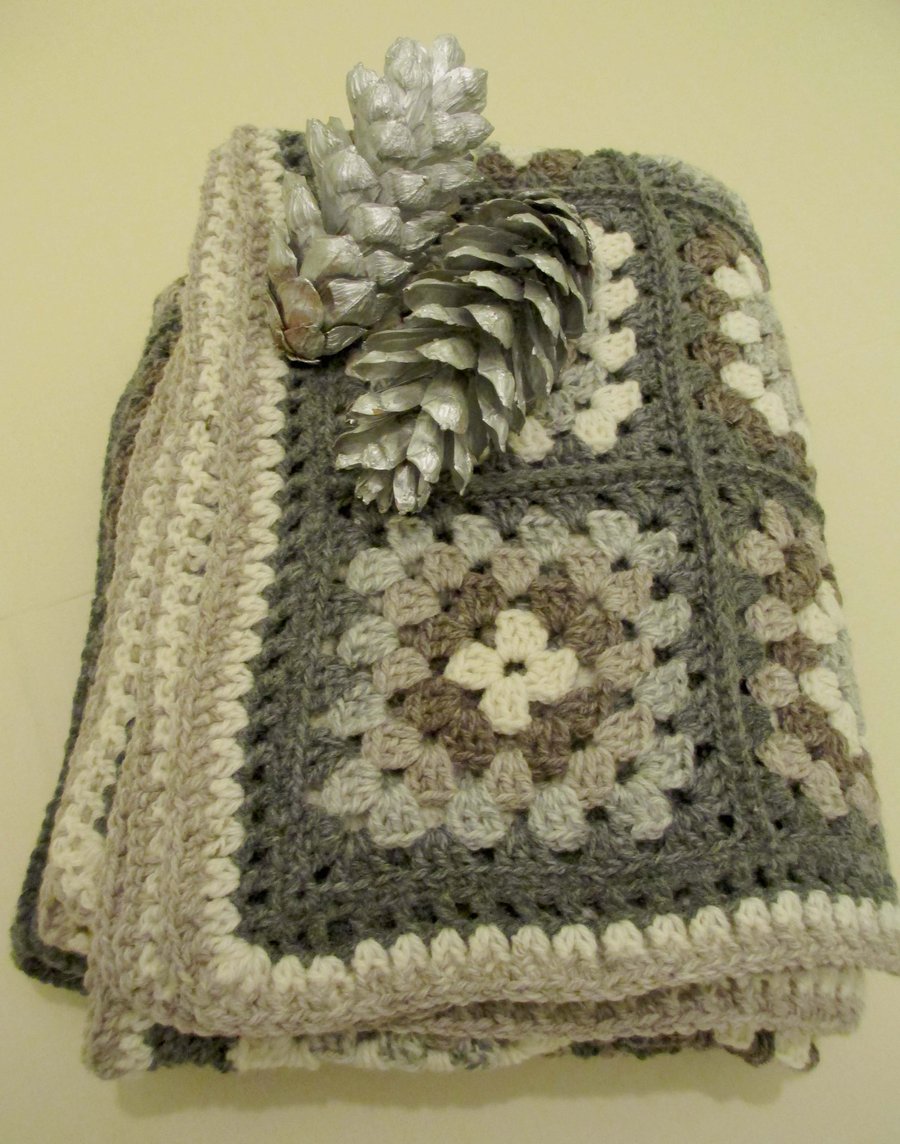 Modern Granny Square Throw