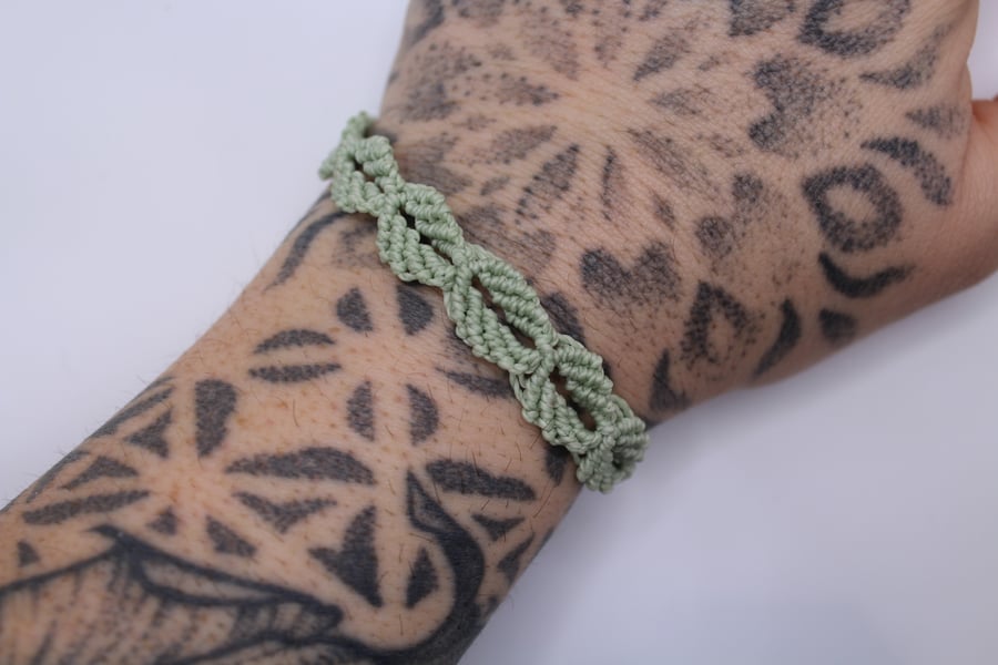 Leaves Macramé Bracelet 