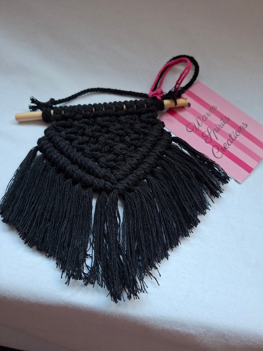 Macrame mini wall hanging