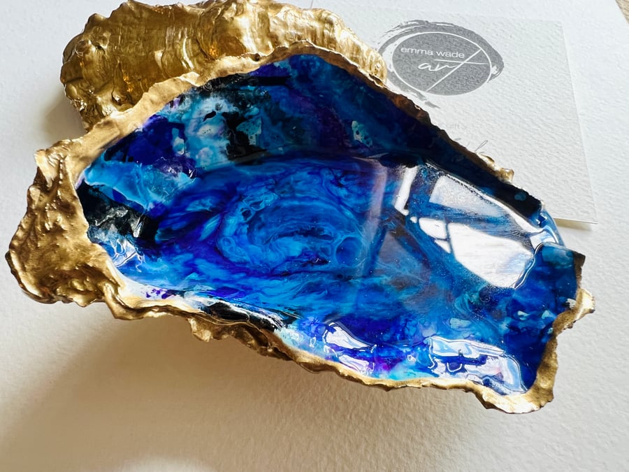 Hand painted Dorset Oyster ‘Into The Blue’ 1 Jewellery Trinket Dish Extra Large
