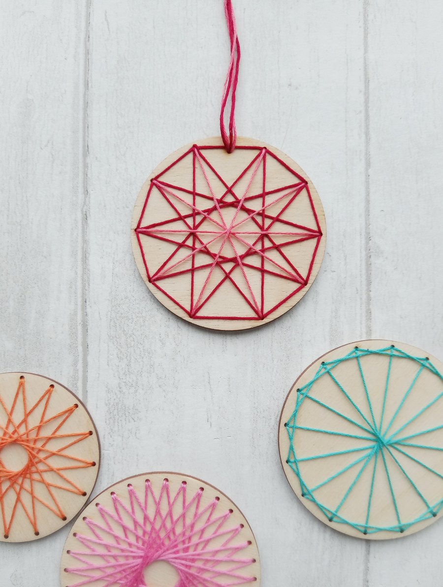 Embroidered Wooden Decoration, Geometric Star, String Art, Dream Wheel 