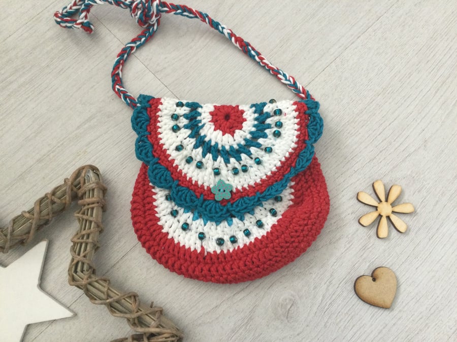 Adorable crochet across the body bag - purse for a little girl, birthday gift