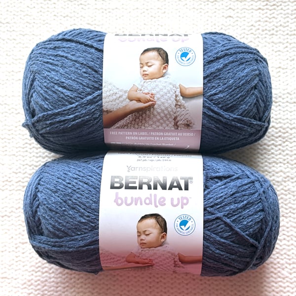 2 Balls x 140g Bernat Bundle Up Yarn Medium Yarn : Beluga
