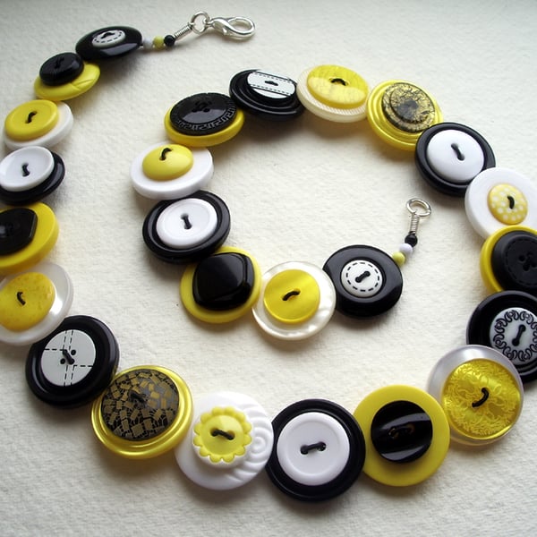  Yellow, black and white button necklace - Free UK Shipping 